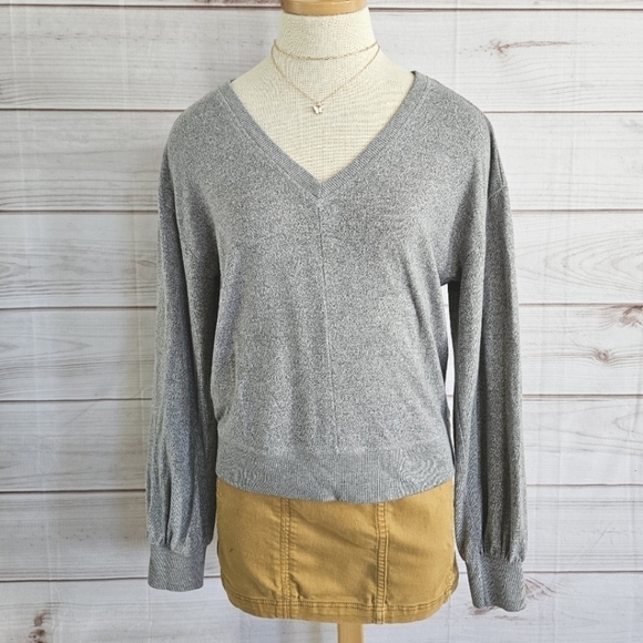 PAIGE Arizona Long Sleeve V Neck Top in Null Gray Size Small - Picture 6 of 13